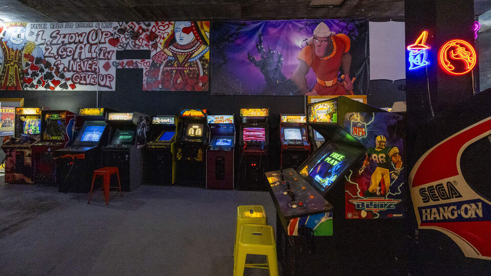 Frankfort KY retro arcade bar open with 1980s vintage games | Lexington ...